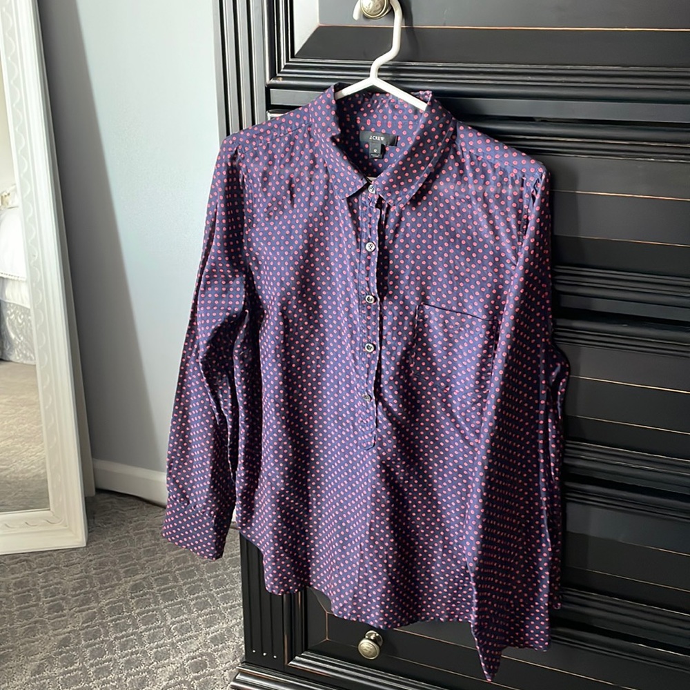 Navy wuth fushia polka dot blouse - Picture 1 of 3